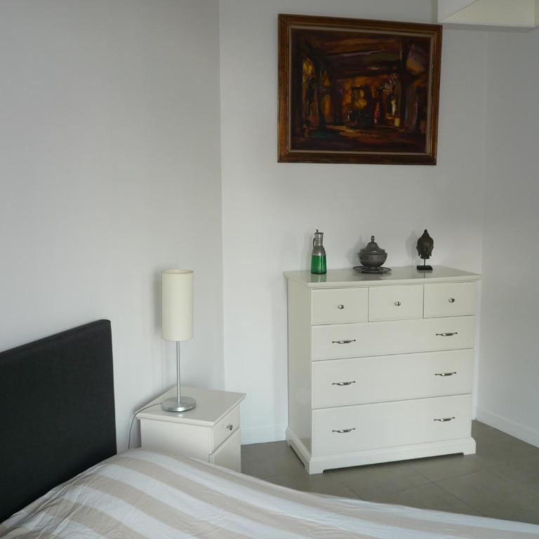 2 pièces, Centre Ville, 50 mètres plages et mer. - Appartement 1 Chambre - 25