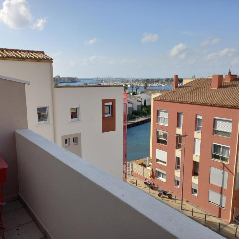 Port Brescou, T3 en duplex climatisé, superbe vue sur le port - Apartamento de 3 dormitorios - 25