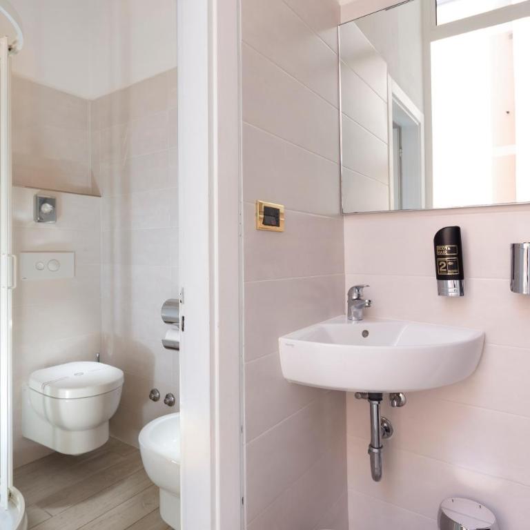 Hotel Italia Boutique - Camera Quadrupla Comfort - 5