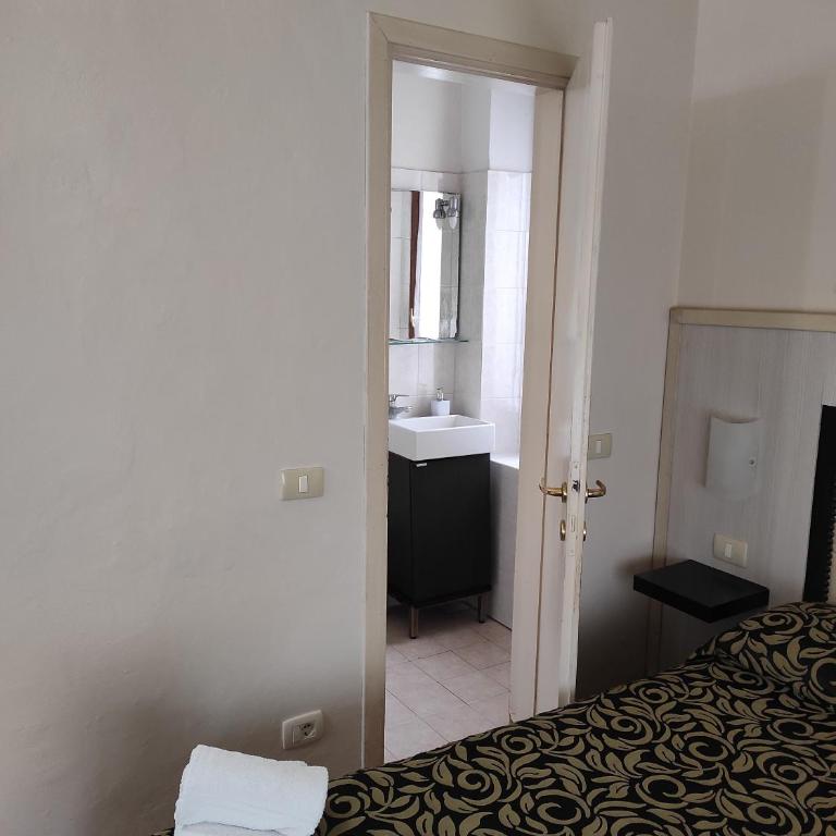 Florence Room B&B - Camera Matrimoniale Economy - 2