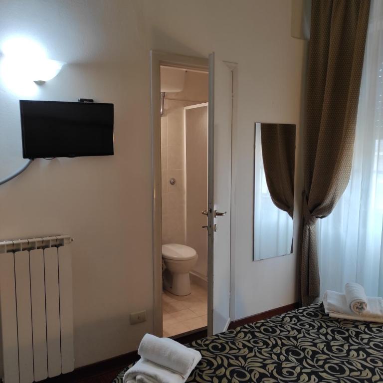 Florence Room B&B - Camera Matrimoniale/Doppia con Letti Singoli - 7