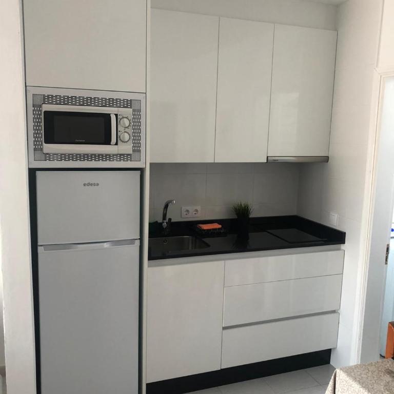 Aguazul - A pie de piscina y vistas al mar - Apartment with Pool View - 23