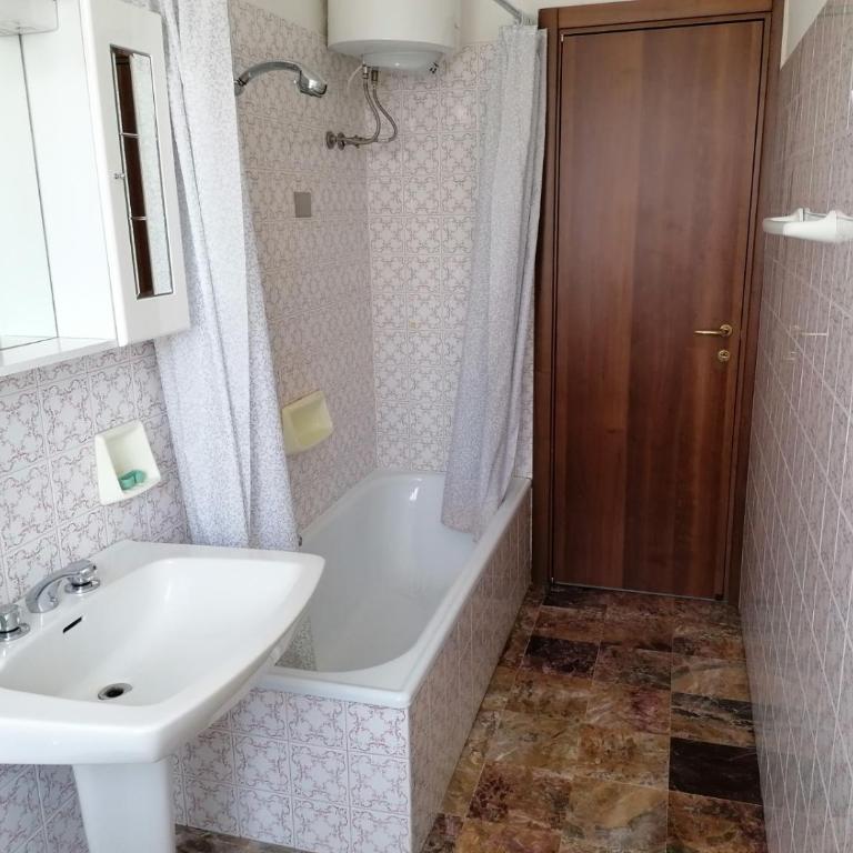 Appartamento con Giardino - Appartamento con 2 Camere da Letto - 13