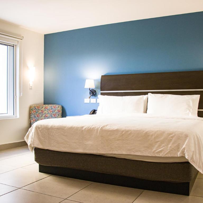 Holiday Inn Express Merida Centro by IHG - Standard King Room - 4