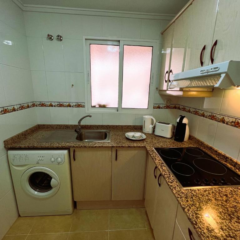 Holiday Suite Fragata - Family Room with Side Sea View - 27