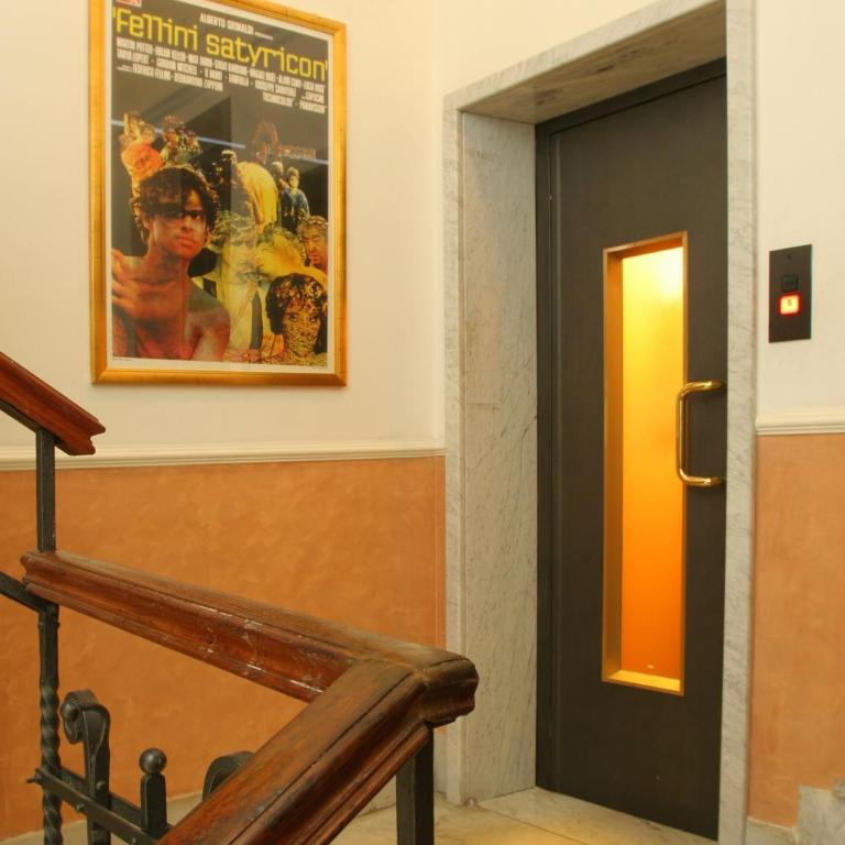 Hotel Fellini a Fontana di Trevi - Junior Suite - 7