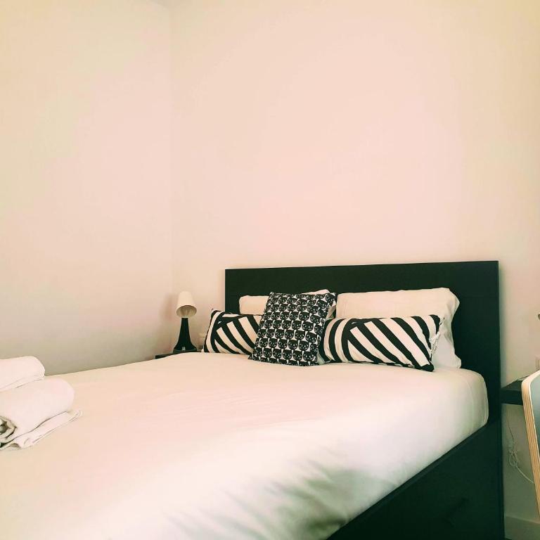 Recien renovado junto a Santa Justa y el centro - Apartamento de 2 dormitorios - 9