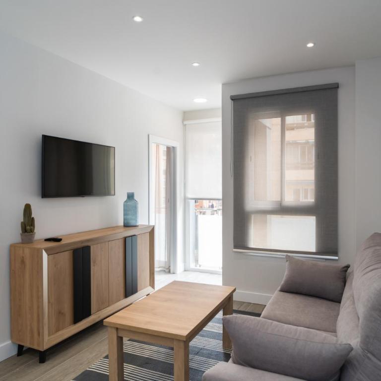 AAC Málaga - Apartamento luminoso y nuevo, a 1,3km del centro de Málaga - Apartamento con balcón - 6