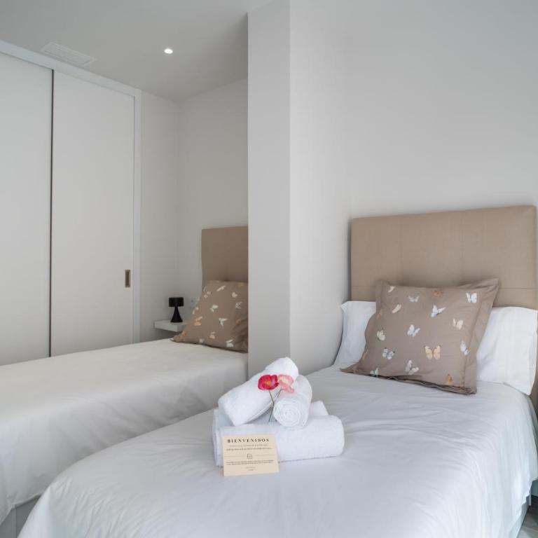 AAC Málaga - Apartamento luminoso y nuevo, a 1,3km del centro de Málaga - Apartamento con balcón - 1