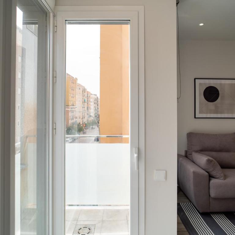 AAC Málaga - Apartamento luminoso y nuevo, a 1,3km del centro de Málaga - Apartamento con balcón - 10