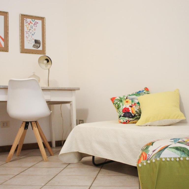 Sa Prazza GuestHouse - Double Room with Private Bathroom - 4