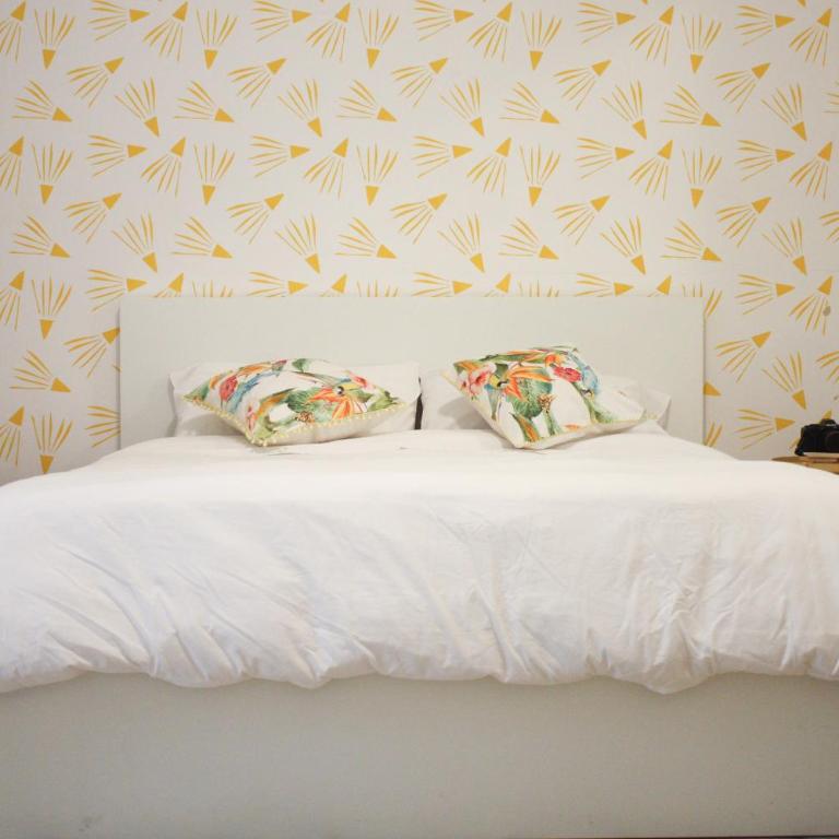 Sa Prazza GuestHouse - Double Room with Private Bathroom - 11
