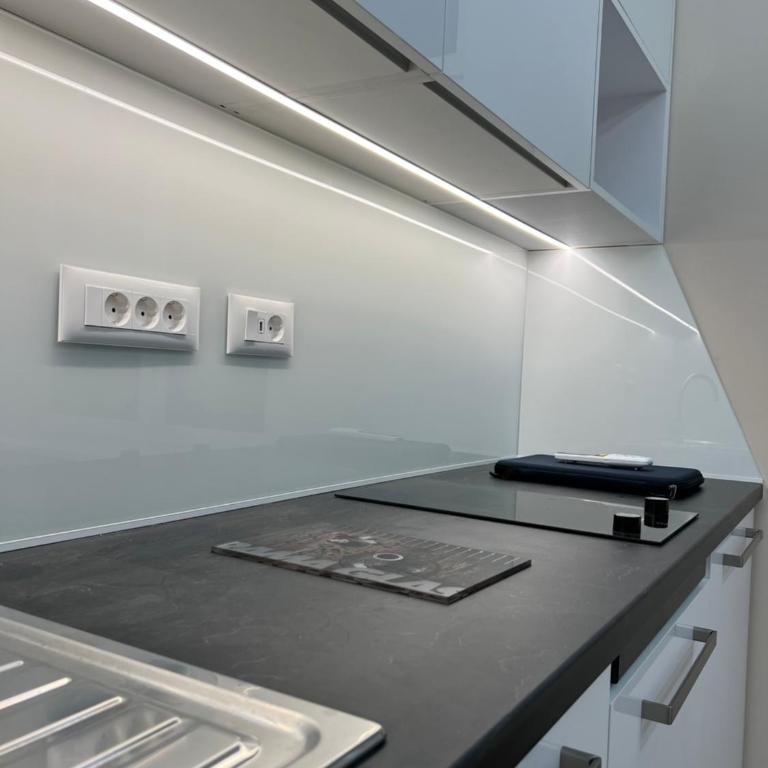 902 Apartments - One-Bedroom Apartment - 14