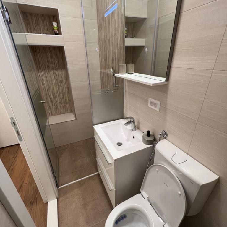 902 Apartments - One-Bedroom Apartment - 13