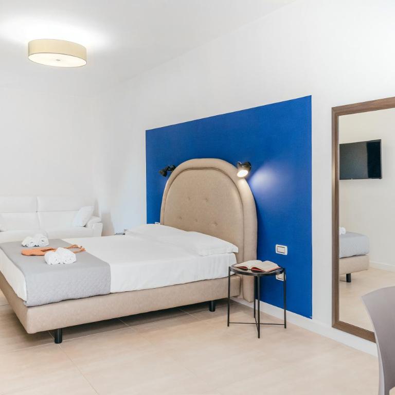 Mako Sorrento Suites - Camera Matrimoniale con Balcone - 6
