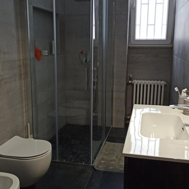 Apple guest house - Double Room with Shared Bathroom - 3