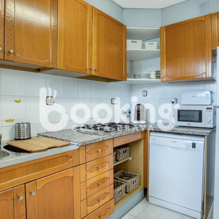Blanco Apartament per 6 persones a 5 minuts de la Platja Gran - Apartamento con terraza - 14