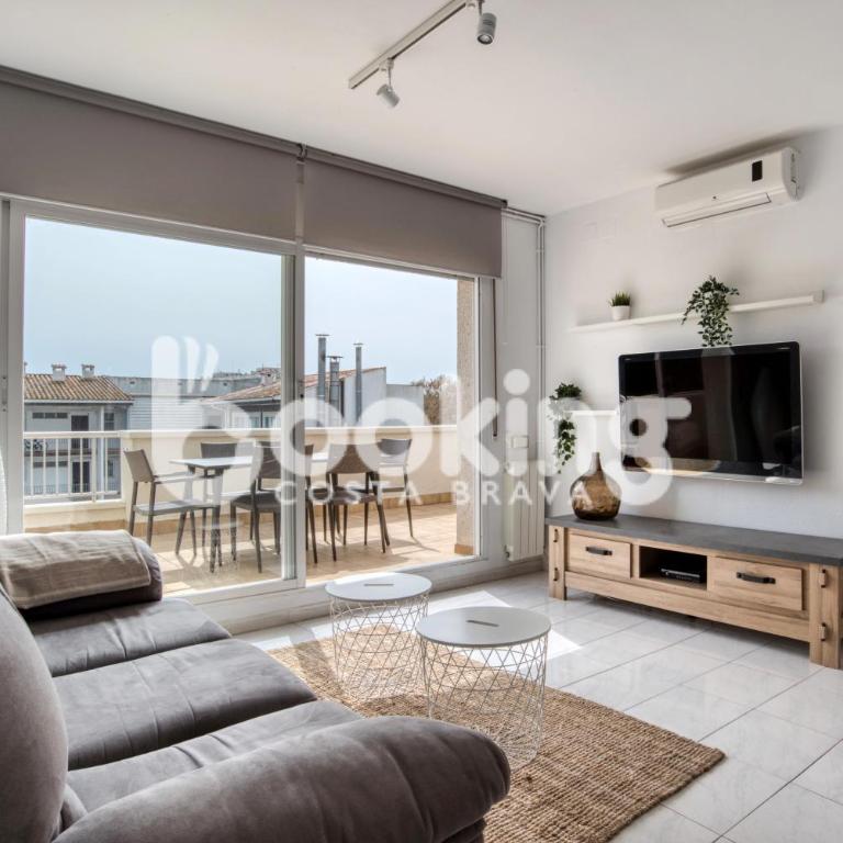 Blanco Apartament per 6 persones a 5 minuts de la Platja Gran - Apartamento con terraza - 7