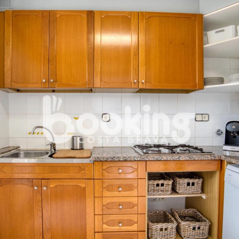 Blanco Apartament per 6 persones a 5 minuts de la Platja Gran - Apartamento con terraza - 13
