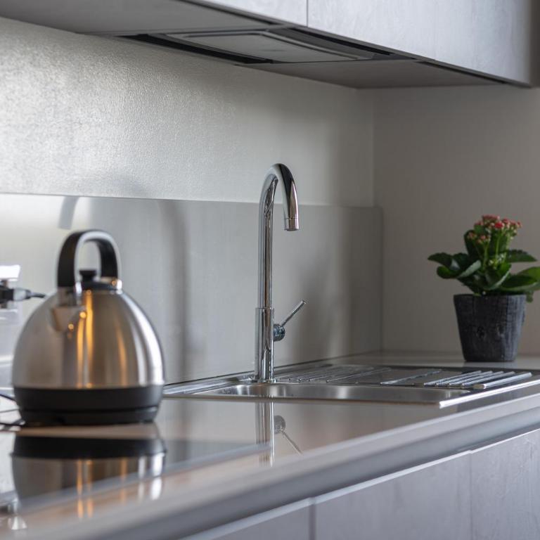Casa Raffaello - Appartamento con 2 Camere da Letto - 2