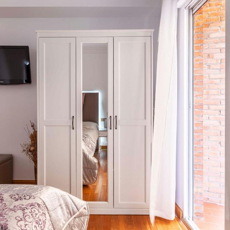 Apartamento Mariana Pineda Centro - Two-Bedroom Apartment - 19