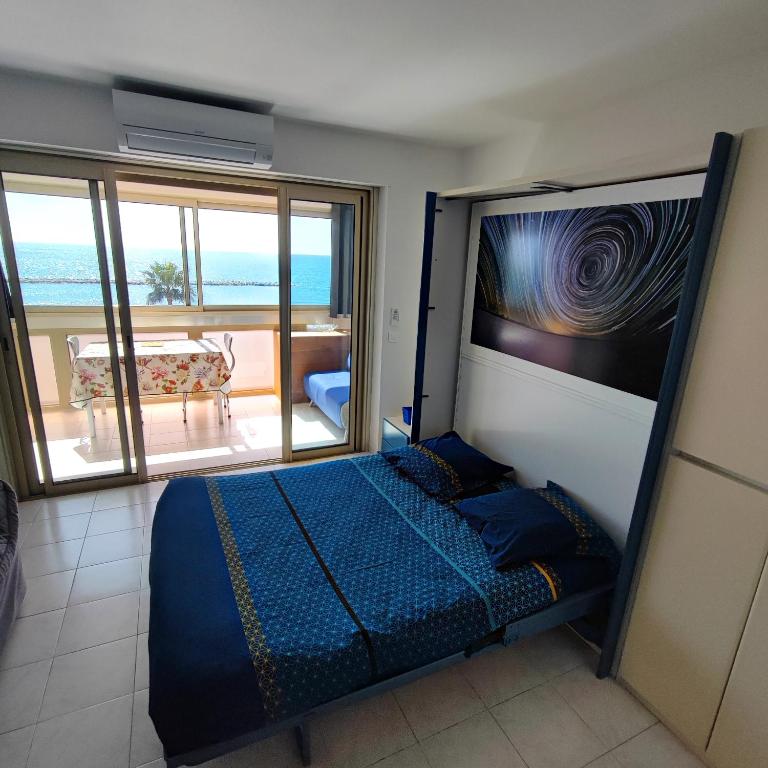 Grand studio bord de mer- accès direct aux plages - One-Bedroom Apartment - 7