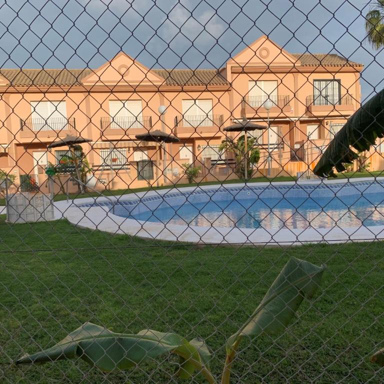 Apartamento Residencial Al Andalus 117, La Barrosa, Chiclana, Incluye parking a unos metros del mar - Apartamento de 2 dormitorios - 28