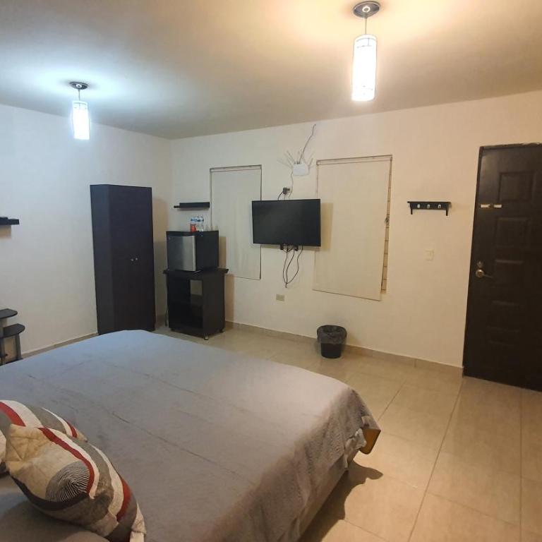 DEPARTAMENTO NUEVO Y CENTRICO EN MITRAS NORTE - Two-Bedroom Apartment - 14