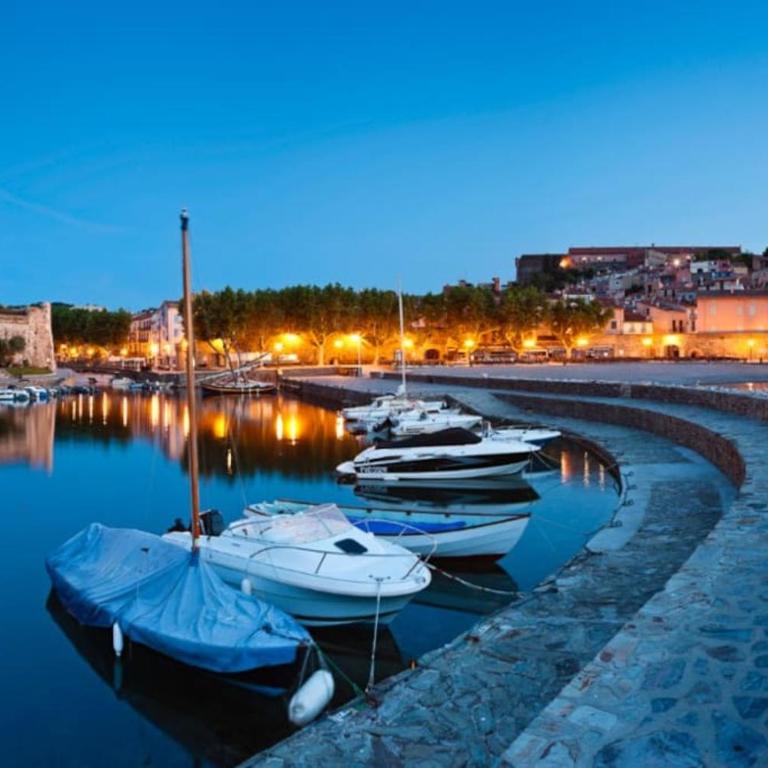 IDEAL Plein Centre - 65m2- Piscine et Garage - Superior Apartment - 20