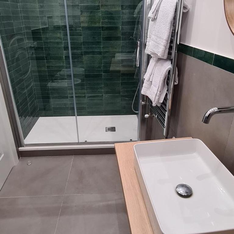 Ballarò Guest House - Camera Matrimoniale con Bagno Privato - 11