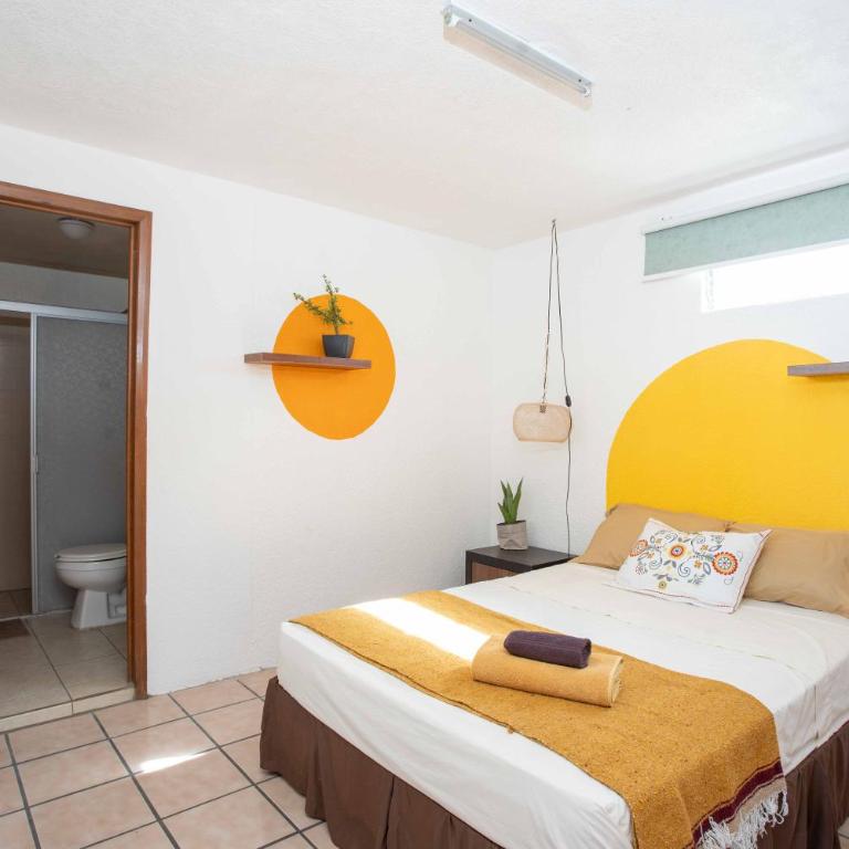 Hostal La Paz & Love Guadalajara - Standard Double Room - 10