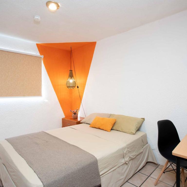 Hostal La Paz & Love Guadalajara - Double Room - 14