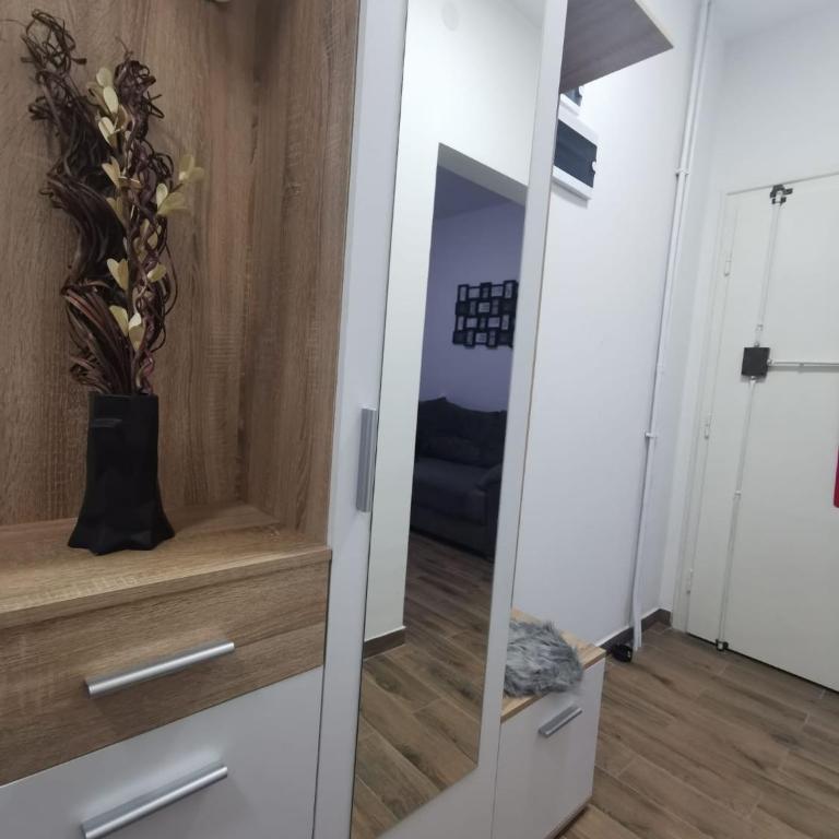 The Location Central Town Apartament - Two-Bedroom Apartment - 26