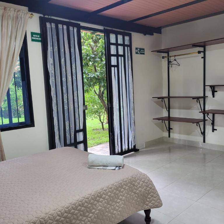 Alojamiento Rural Casa de Campo Erika Sofia - Habitación Familiar - 6