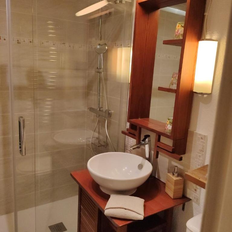 BRIGITTE Studio centre Saint Tropez parking piscine wifi vue mer - Studio-Apartment mit Meerblick - 5