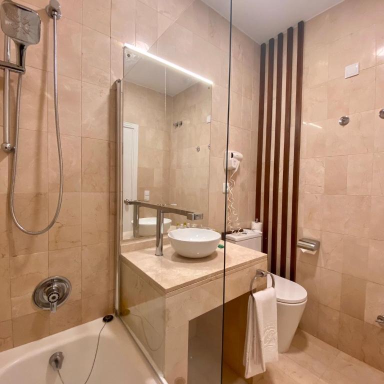 Hotel Derby Sevilla - Habitación Triple - 3