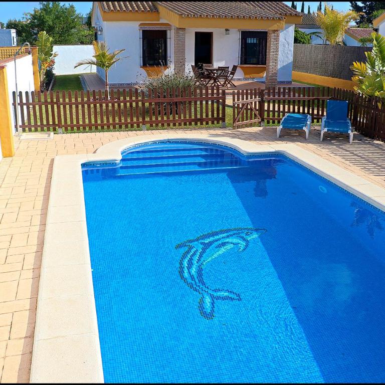 Chalet con piscina privada - Casa - 18