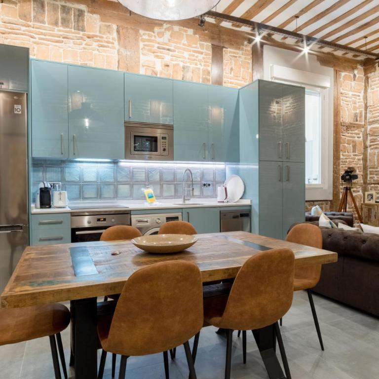 Royal Palace II - Two-Bedroom Apartment - 15