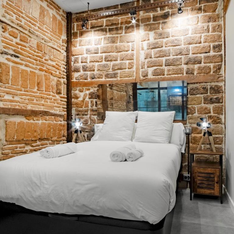 Royal Palace II - Two-Bedroom Apartment - 4
