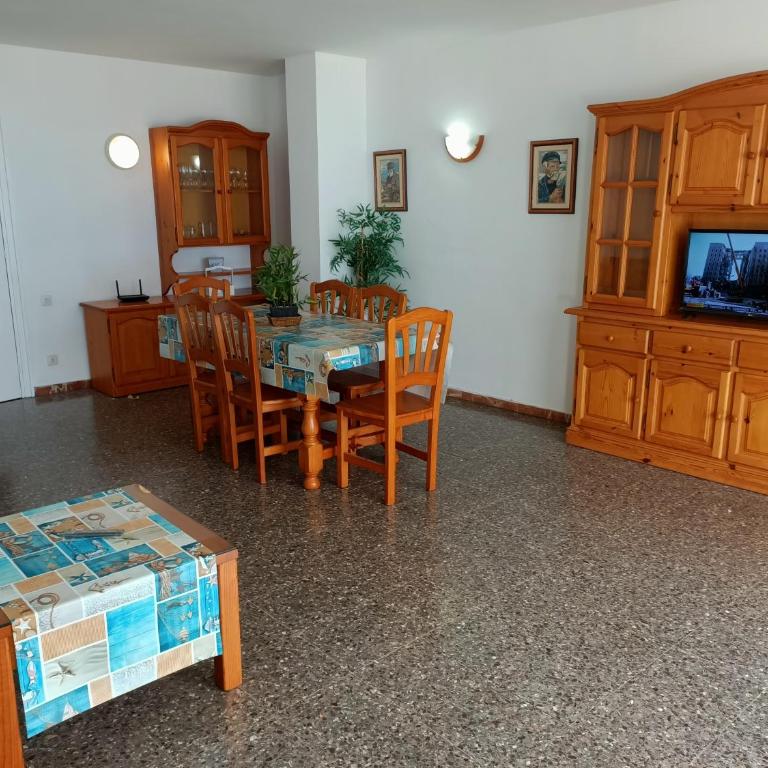 Piso Jover alojamiento en primera línea del Mar !! - Apartamento de 4 dormitorios con vistas al mar - 20