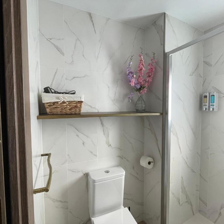 ATENEO CUENCA Suites con cocina en el casco histórico - Suite con balcón - 9