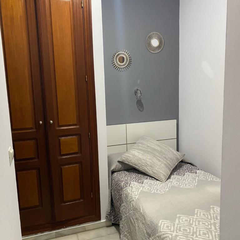 Hostal Puerta Carmona - Habitación Triple Estándar - 5