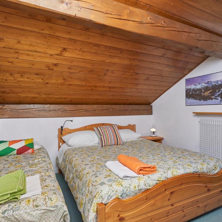 Mansarda alla Pineta - Appartamento con 2 Camere da Letto e con Vista Montagna - 3