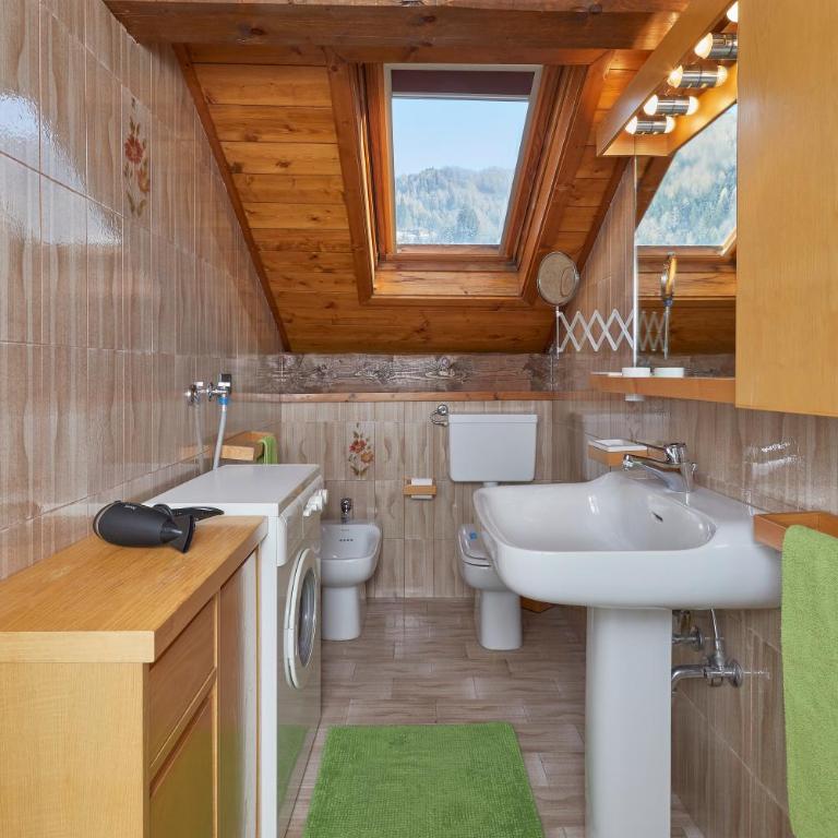 Mansarda alla Pineta - Appartamento con 2 Camere da Letto e con Vista Montagna - 5