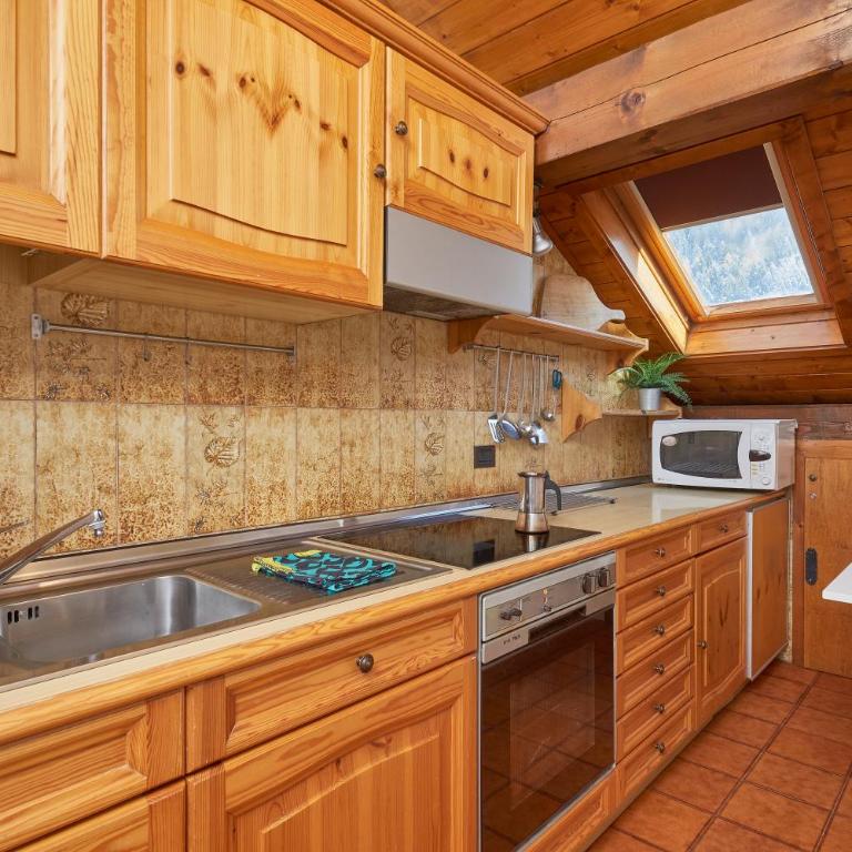 Mansarda alla Pineta - Appartamento con 2 Camere da Letto e con Vista Montagna - 8