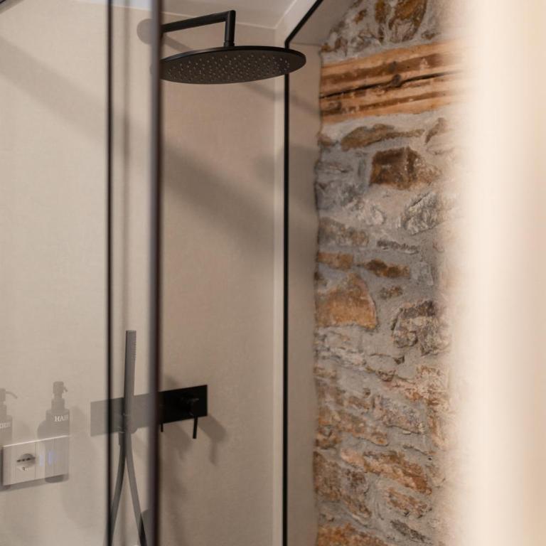 Guesthouse diWINE - Camera Matrimoniale con Bagno Privato - 14