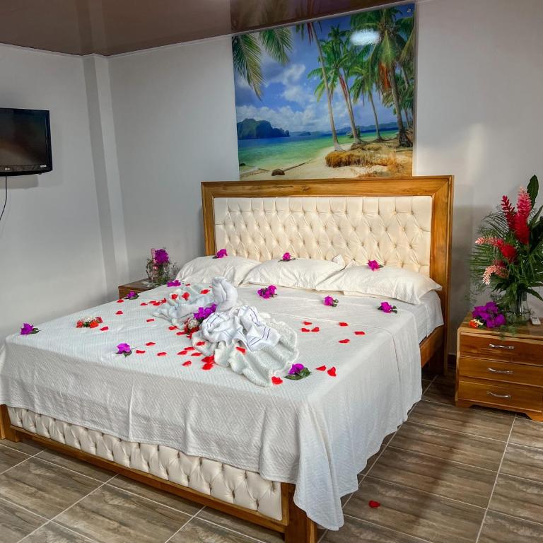 HOTEL BAHÍA PINORROA - Habitación con cama grande - 2