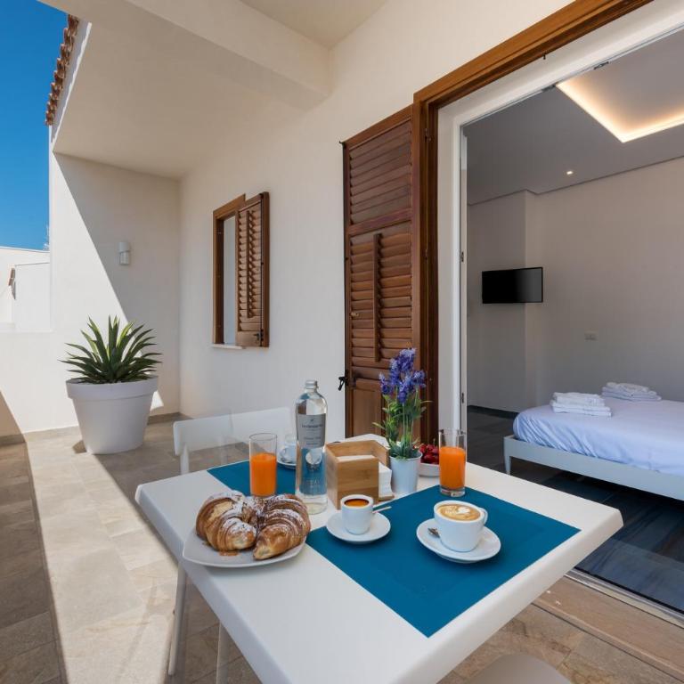 Le Maree Comfort Rooms - Camera Matrimoniale con Balcone - 10