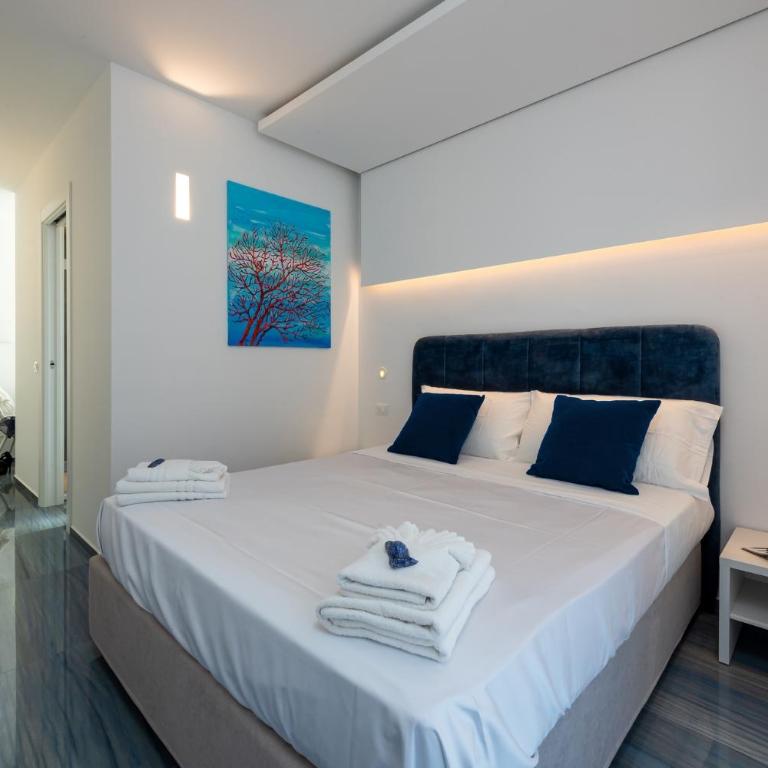 Le Maree Comfort Rooms - Camera Matrimoniale con Balcone - 1