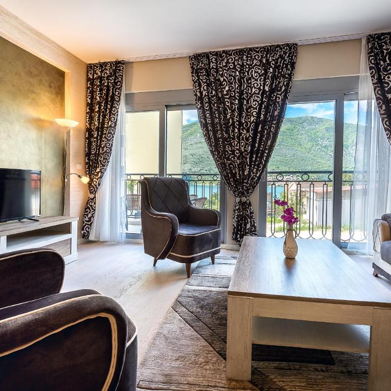 2MONTENEGRO LIMETA APARTMENTS with pool - Apartment - Ground Floor - 2